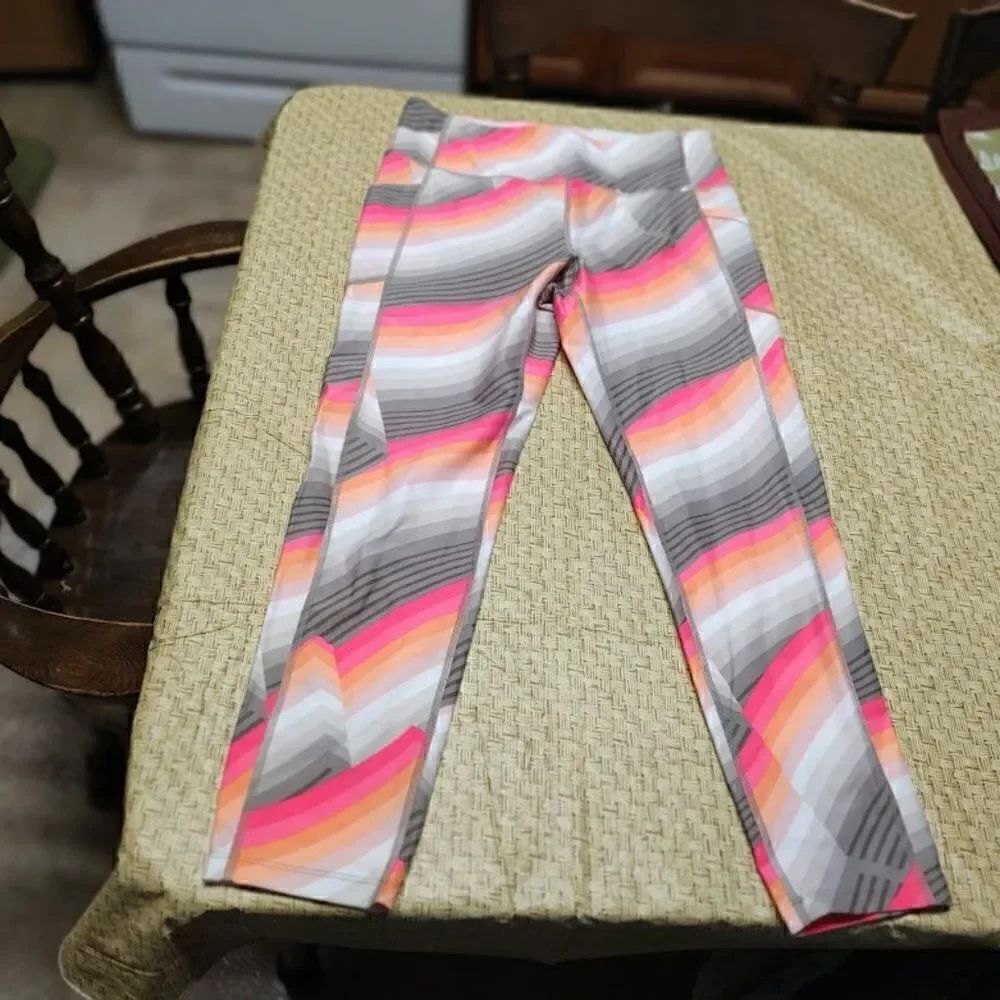 NewāCalvinĀ KleināPerformanceāPinkāMulti-ColoredāLeggingsāSizeāWomen'sāL